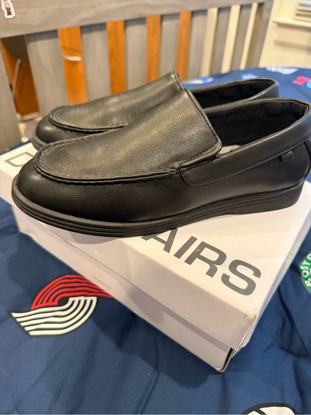 Dream pairs boys black loafer